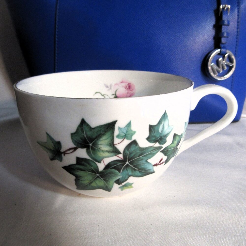 VINTAGE CROWN DORSET BONE CHINA CUP ENGLAND 5" ACROSS BOWL